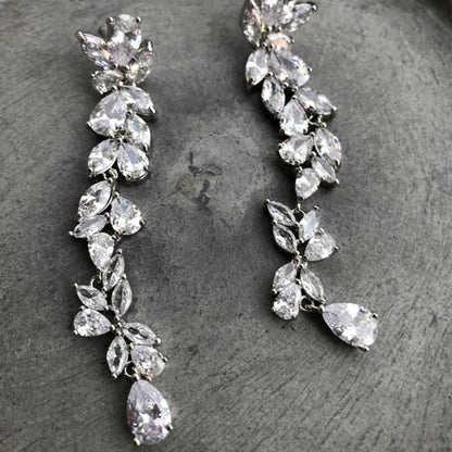 ピアス/イヤリング 【ウィステリア】 【結婚式 ピアス イヤリング】