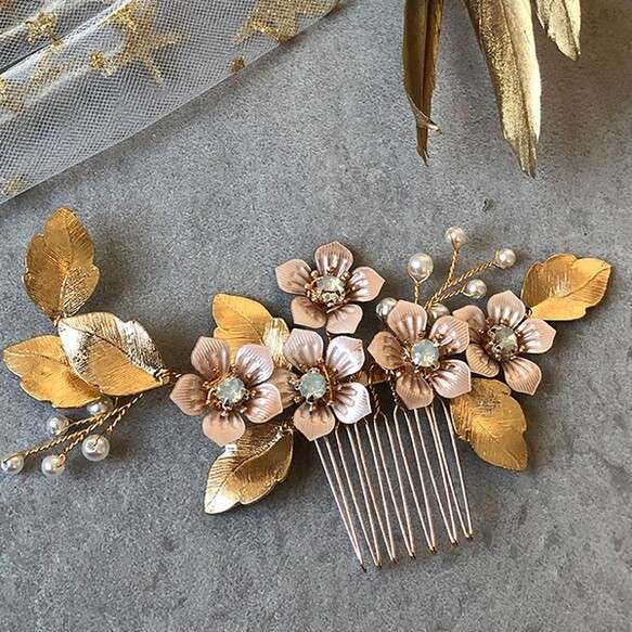 ゴールドヘッドアクセ和装 成人式にも【ストロベリーフラワー】 【結婚式 ヘアアクセサリー】