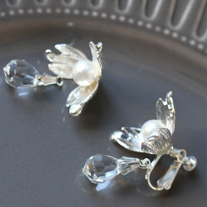 スワロ揺れる ビンテージなフラワーパーツとコットンパールイヤリング 【コーデリアsc】 【結婚式 ピアス イヤリング】