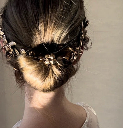 ゴールドの花冠【結婚式 ヘアアクセサリー】