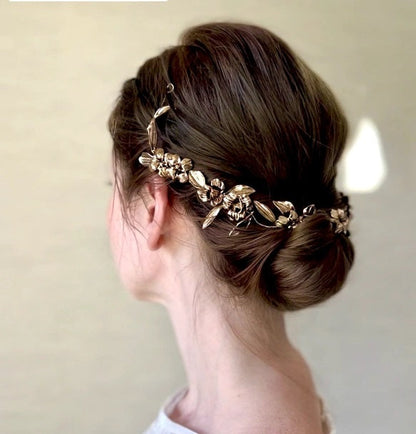 ゴールドの花冠【結婚式 ヘアアクセサリー】