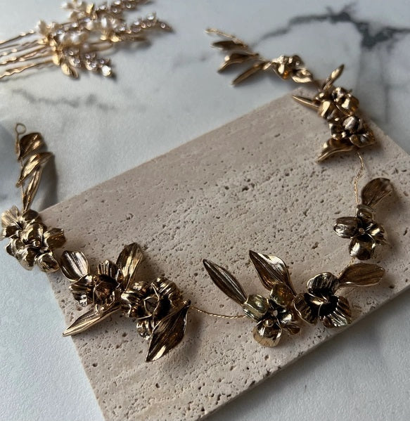 ゴールドの花冠【結婚式 ヘアアクセサリー】