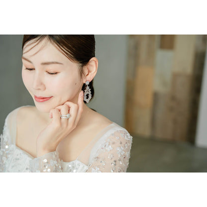 【ピアス・イヤリング】Dahlia Crystal ウェディング ブライダルアクセサリー ピアス / イヤリング [ AM-103 ]【結婚式 ピアス イヤリング】