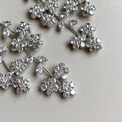 Millie flower ウェディングアクセサリー ブライダル ピアス / イヤリング [ AM-110 ]【結婚式 ピアス イヤリング】