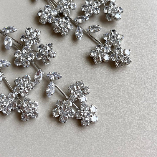 Millie flower ウェディングアクセサリー ブライダル ピアス / イヤリング [ AM-110 ]【結婚式 ピアス イヤリング】