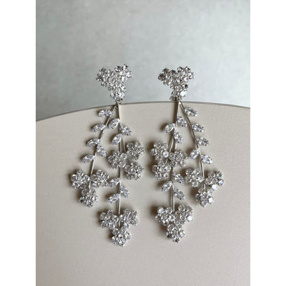 Millie flower ウェディングアクセサリー ブライダル ピアス / イヤリング [ AM-110 ]【結婚式 ピアス イヤリング】