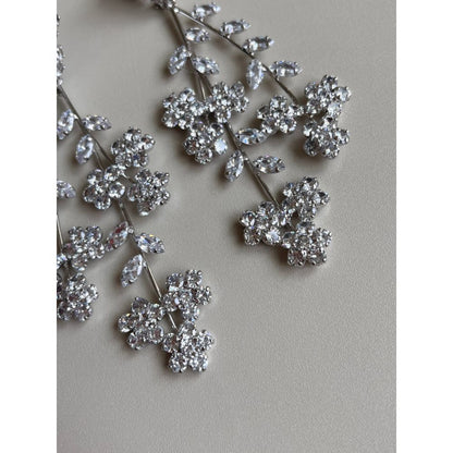 Millie flower ウェディングアクセサリー ブライダル ピアス / イヤリング [ AM-110 ]【結婚式 ピアス イヤリング】