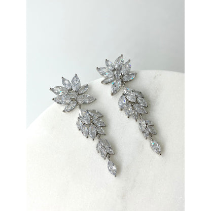 【ピアス・イヤリング】Michelle ウェディング ブライダルアクセサリー ピアス / イヤリング [ AM-118 ]【結婚式 ピアス イヤリング】