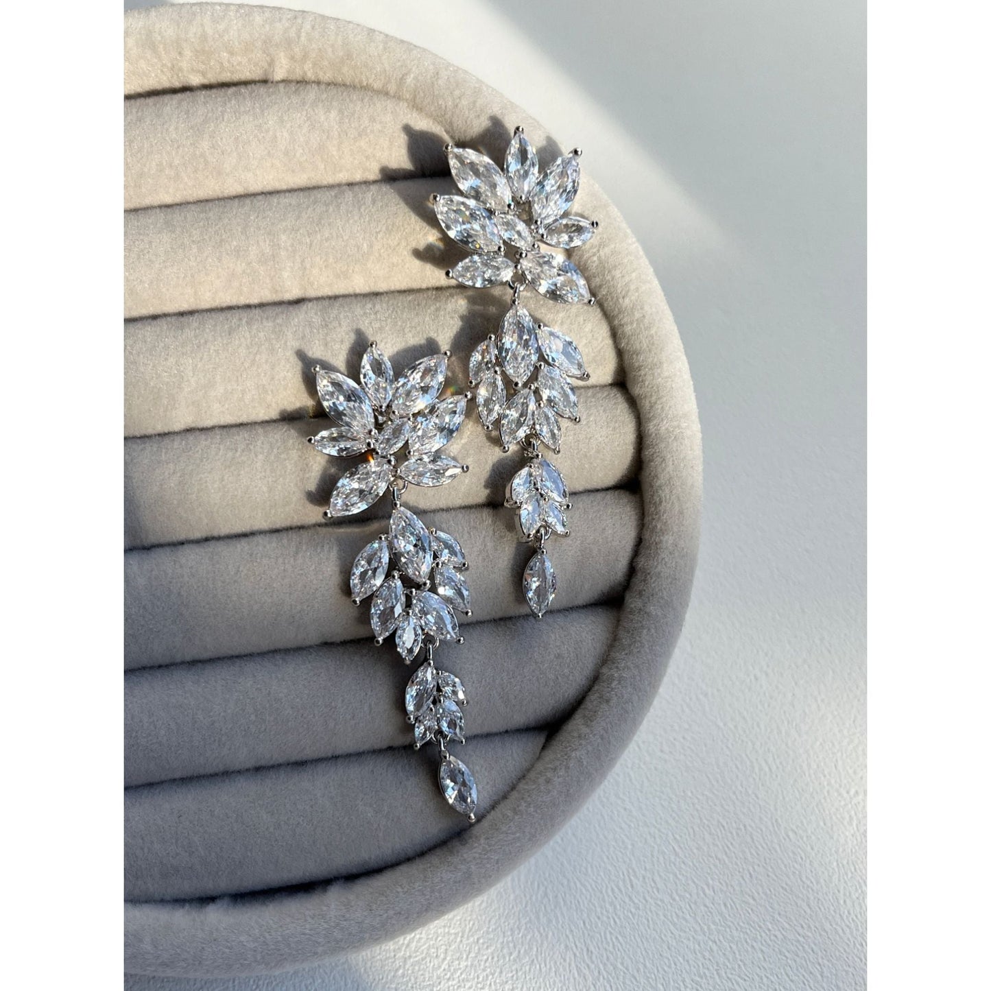 【ピアス・イヤリング】Michelle ウェディング ブライダルアクセサリー ピアス / イヤリング [ AM-118 ]【結婚式 ピアス イヤリング】