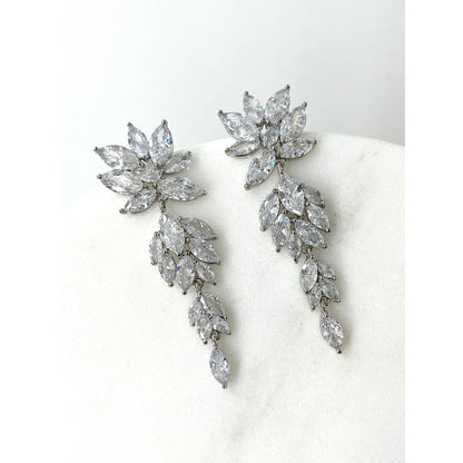 【ピアス・イヤリング】Michelle ウェディング ブライダルアクセサリー ピアス / イヤリング [ AM-118 ]【結婚式 ピアス イヤリング】