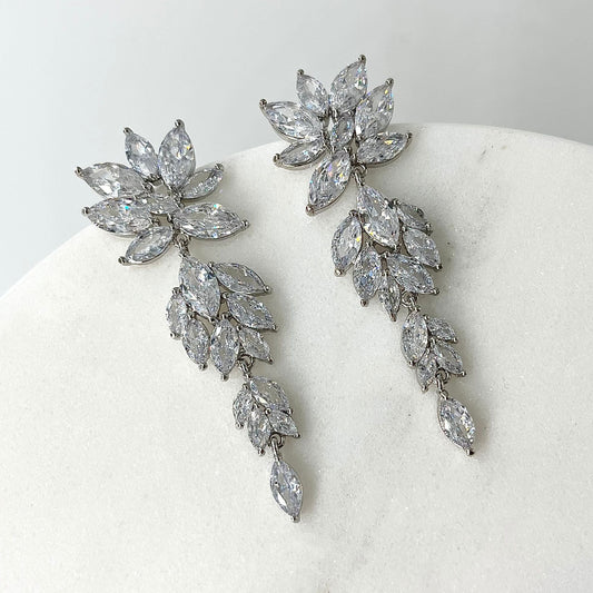 【ピアス・イヤリング】Michelle ウェディング ブライダルアクセサリー ピアス / イヤリング [ AM-118 ]【結婚式 ピアス イヤリング】