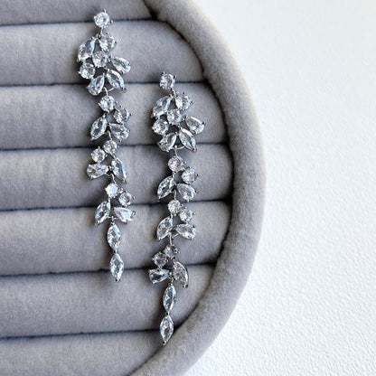 【ピアス・イヤリング】Matilda drop ウェディング ブライダルアクセサリー ピアス / イヤリング [ AM-123 ]【結婚式 ピアス イヤリング】