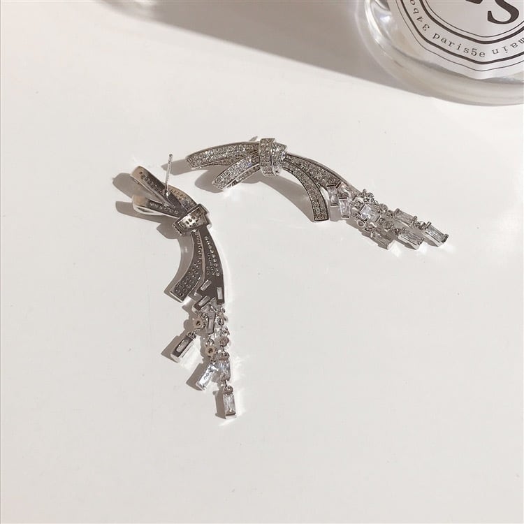 【ピアス・イヤリング】Mia ribbon ウェディング ブライダルアクセサリー ピアス/ イヤリング [ AM-136 ]【結婚式 ピアス イヤリング】