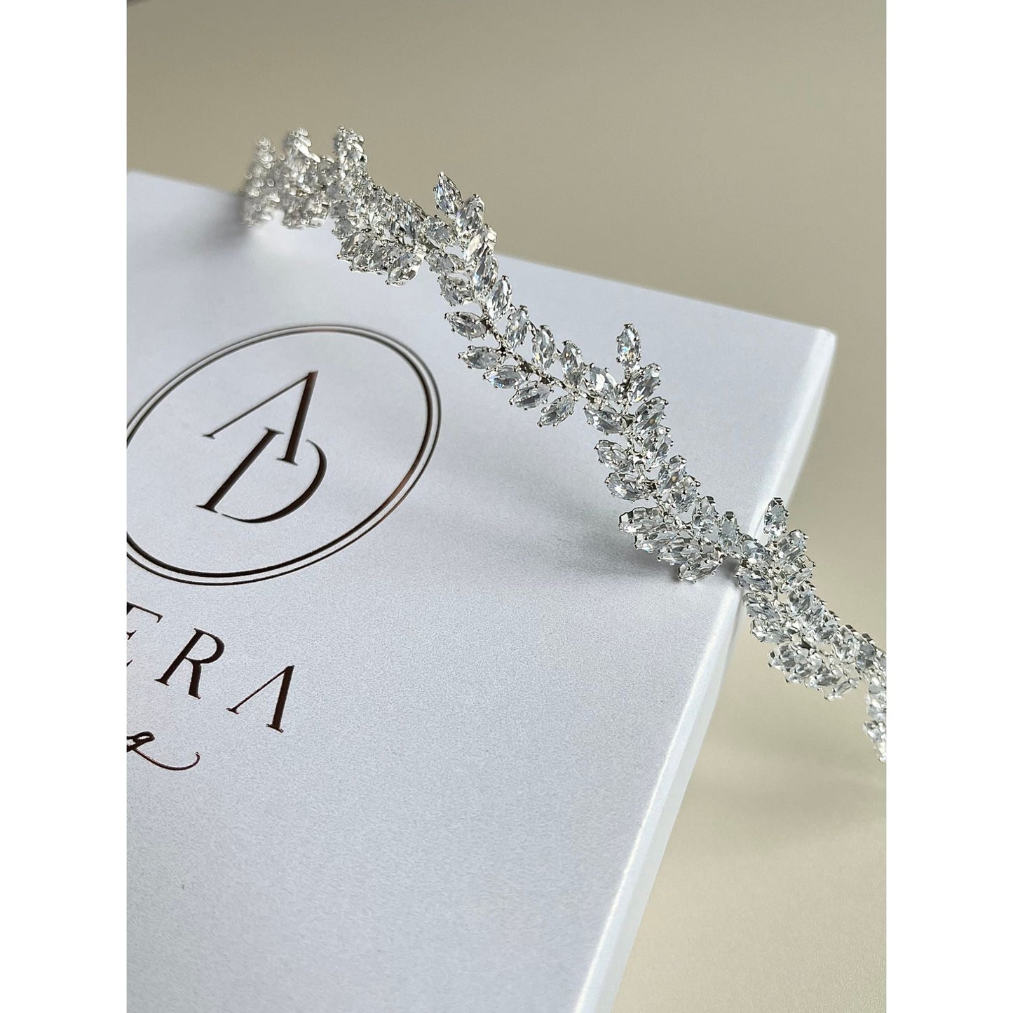 【ヘッドドレス】Serenity leaf ブライダルアクセサリー ウェディング ヘッドドレス [ AM-146 ]【結婚式 ヘアアクセサリー】