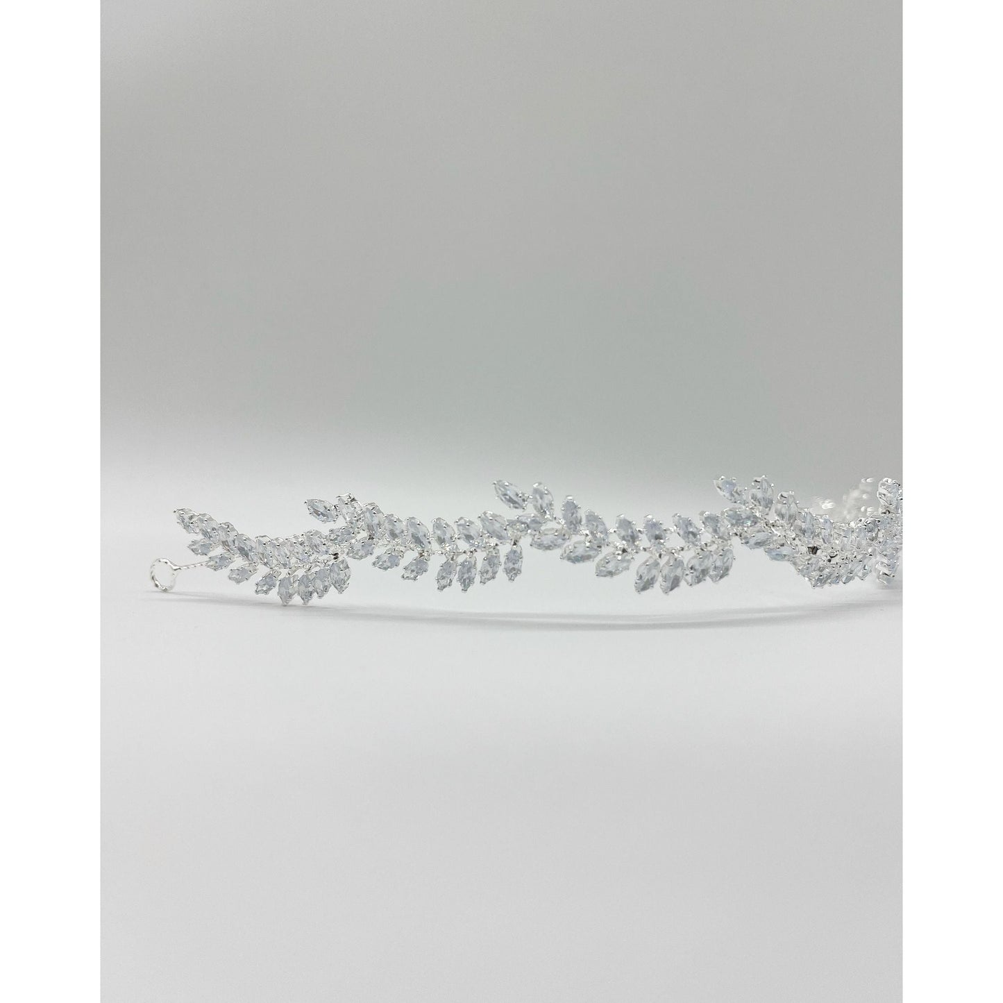 【ヘッドドレス】Serenity leaf ブライダルアクセサリー ウェディング ヘッドドレス [ AM-146 ]【結婚式 ヘアアクセサリー】