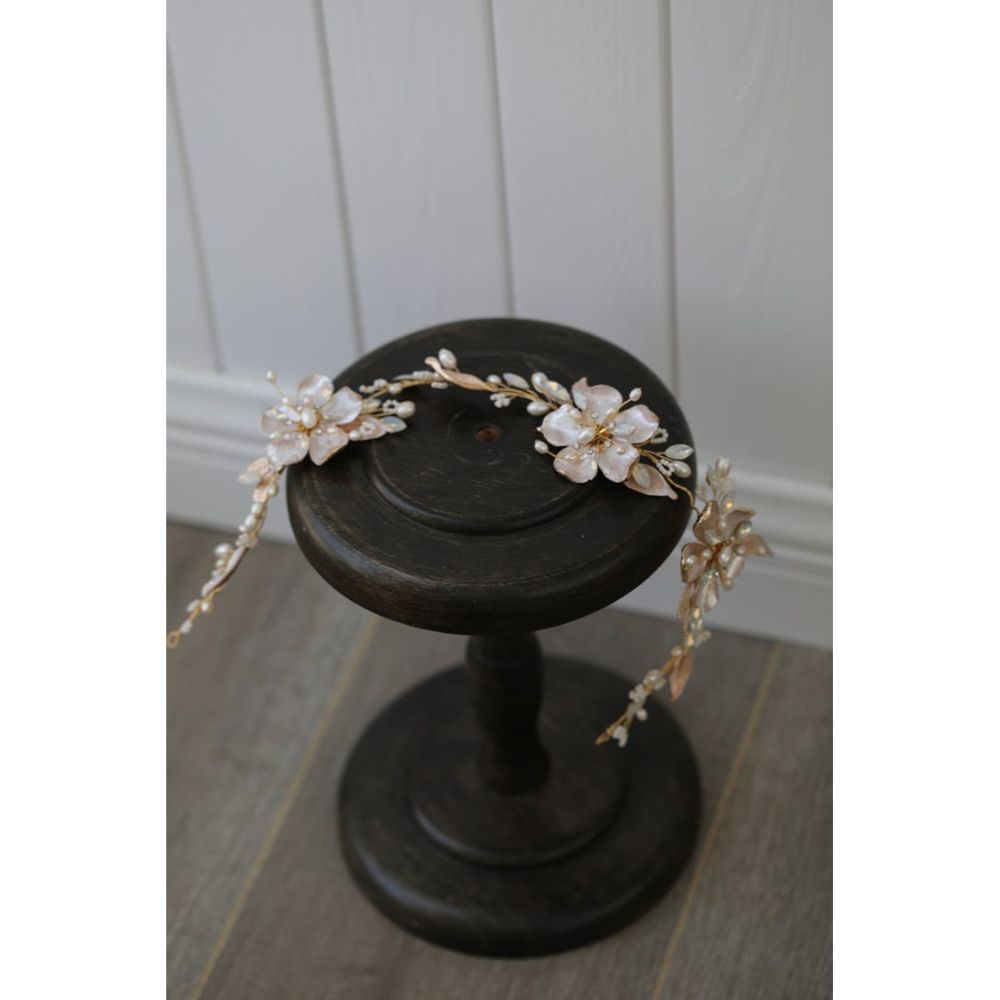 Avery flower ブライダルアクセサリー ヘッドドレス ウェディング [ AM-151 ]【結婚式 ヘアアクセサリー】