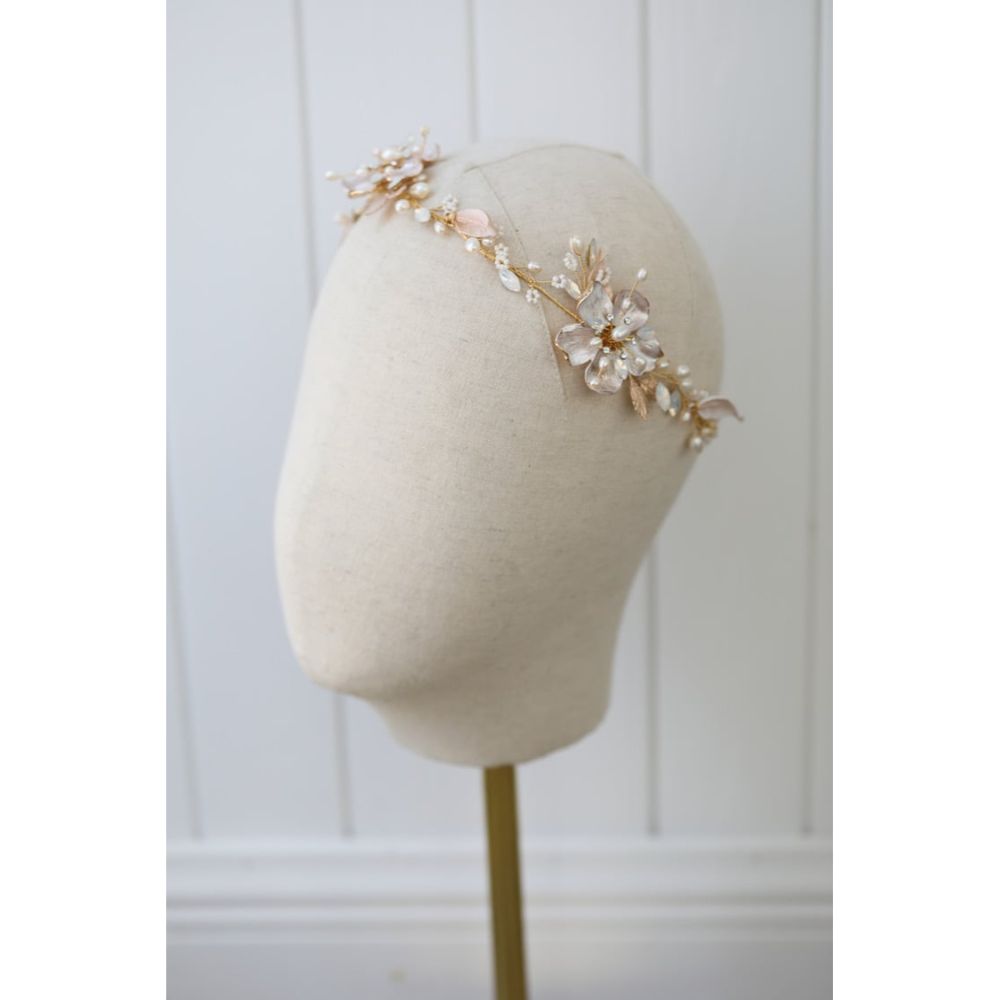 Avery flower ブライダルアクセサリー ヘッドドレス ウェディング [ AM-151 ]【結婚式 ヘアアクセサリー】