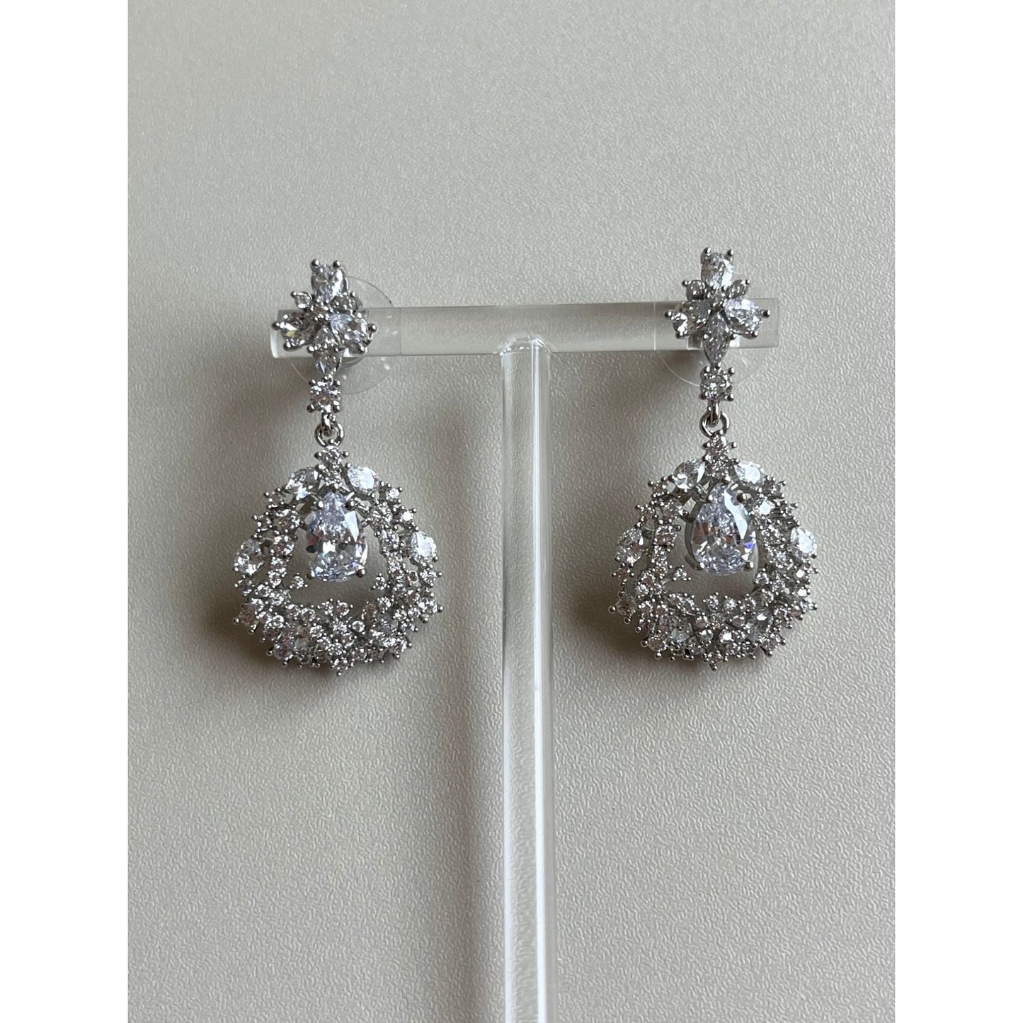 【ピアス・イヤリング】ブライダルアクセサリー ウェディング ピアス / イヤリング [ AM-163 ]【結婚式 ピアス イヤリング】