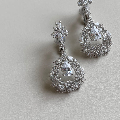 【ピアス・イヤリング】ブライダルアクセサリー ウェディング ピアス / イヤリング [ AM-163 ]【結婚式 ピアス イヤリング】