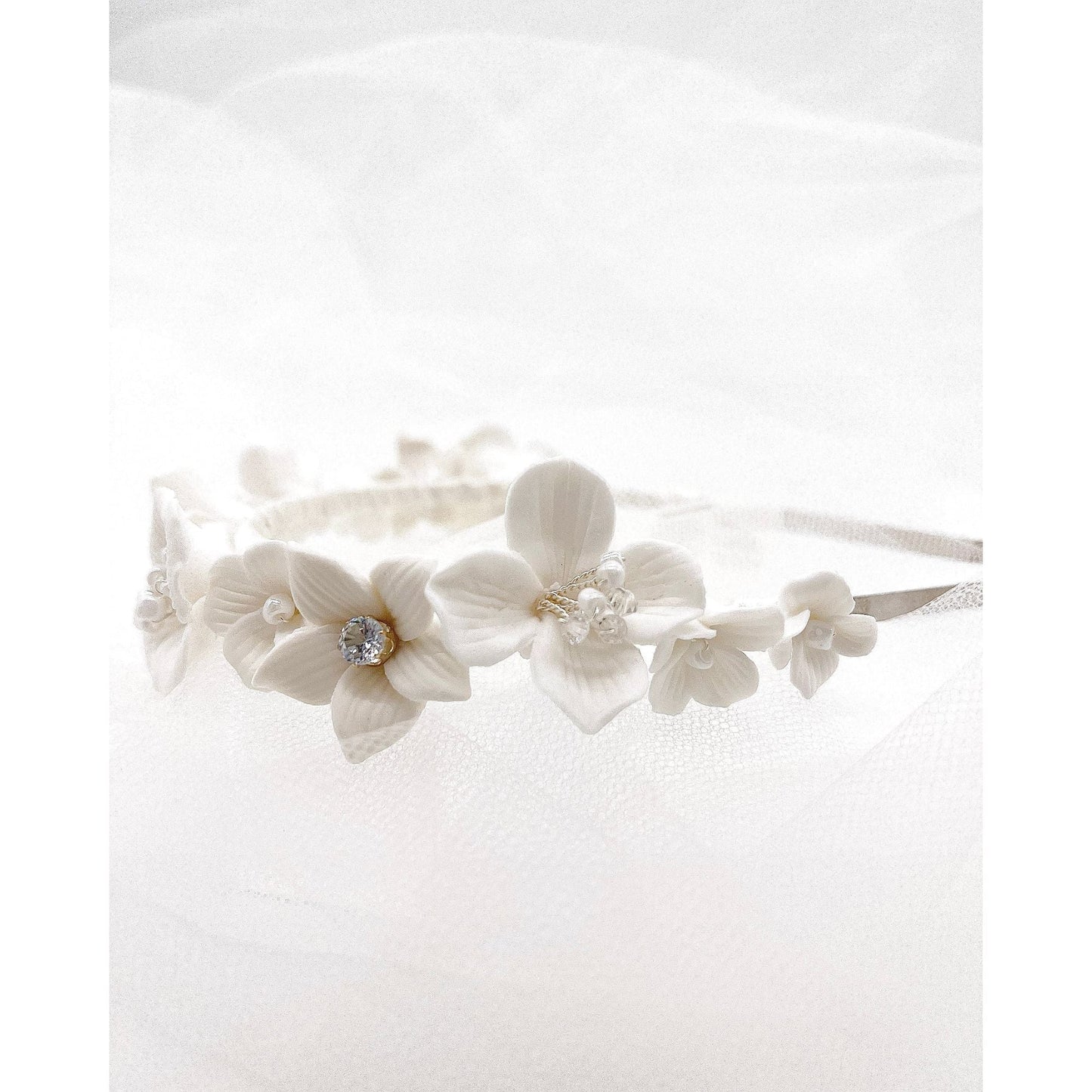 【ヘッドドレス】Selena セレーナ フラワーカチューシャ ブライダルアクセサリー ウェディング [ AM-167 ]【結婚式 ヘアアクセサリー】