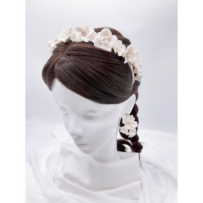 【ヘッドドレス】Selena セレーナ フラワーカチューシャ ブライダルアクセサリー ウェディング [ AM-167 ]【結婚式 ヘアアクセサリー】