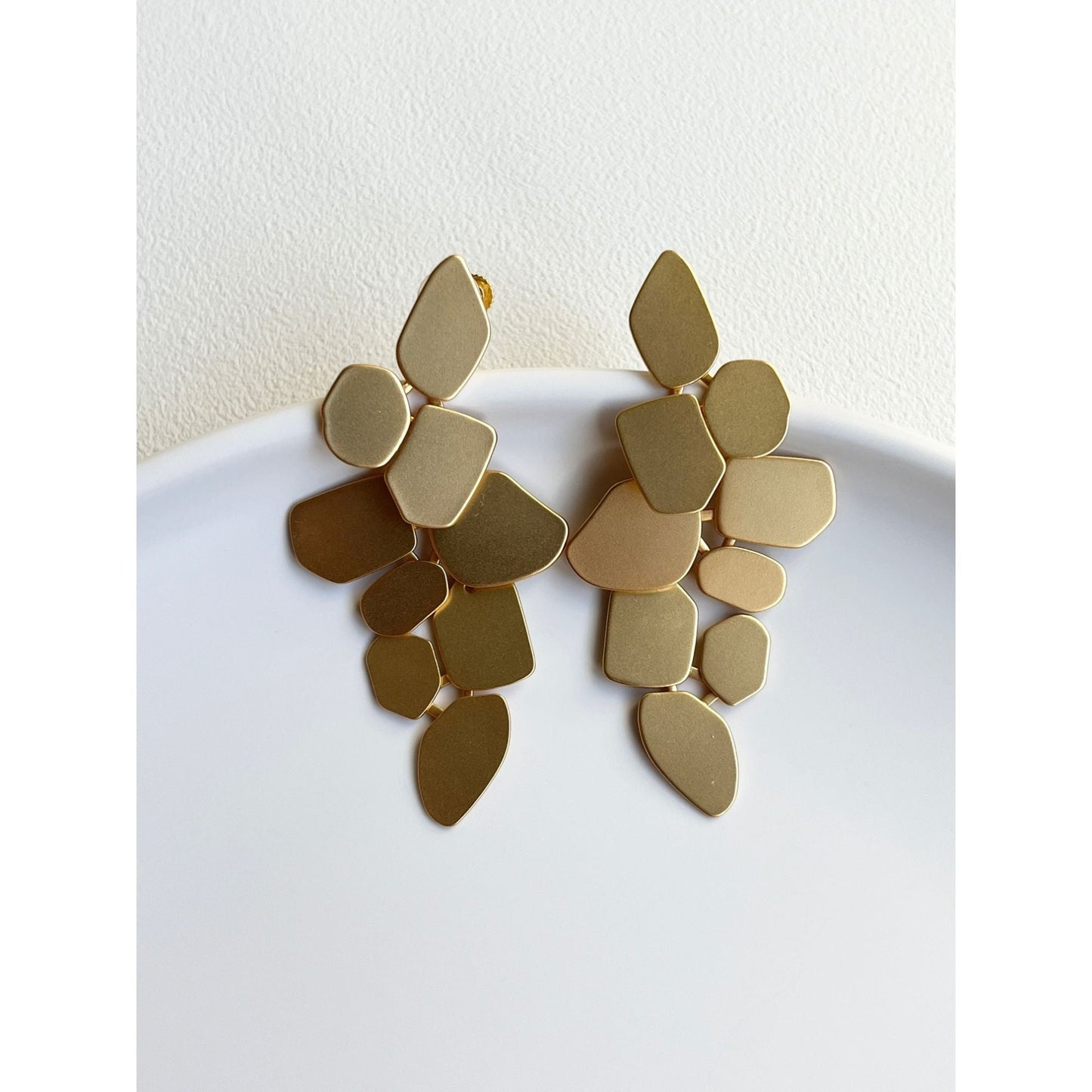 【ピアス・イヤリング】coretto leaf ウェディング ブライダルアクセサリー ピアス / イヤリング [ AM-59 ]【結婚式 ピアス イヤリング】