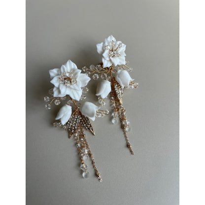 【イヤリング】Meaghan flower ウェディングアクセサリー イヤリング [ AM-94 ]【結婚式 ピアス イヤリング】