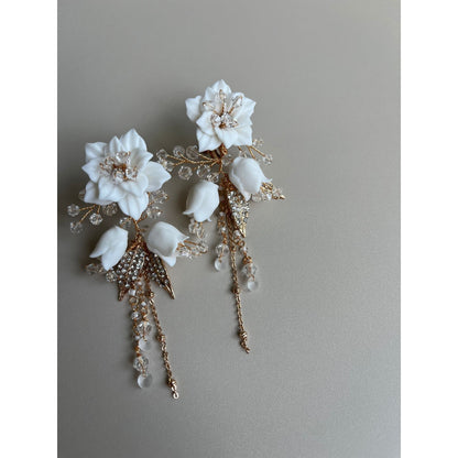 【イヤリング】Meaghan flower ウェディングアクセサリー イヤリング [ AM-94 ]【結婚式 ピアス イヤリング】