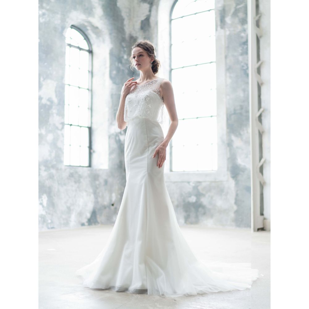 バックビジューのマーメイド スレンダードレス 【ウェディングドレス レンタル】