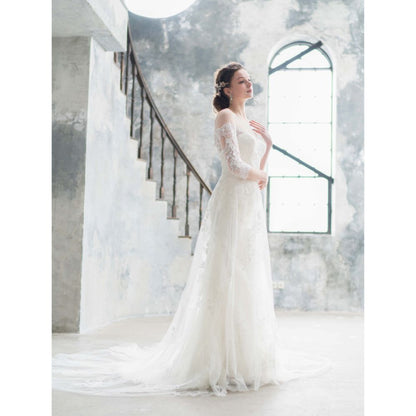 ロングスリーブのスレンダードレス ウェディングドレス 【ウェディングドレス レンタル】