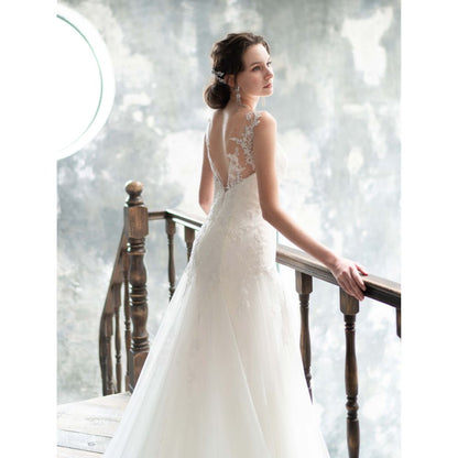 レースのノースリーブスレンダーウェディングドレス 【ウェディングドレス レンタル】