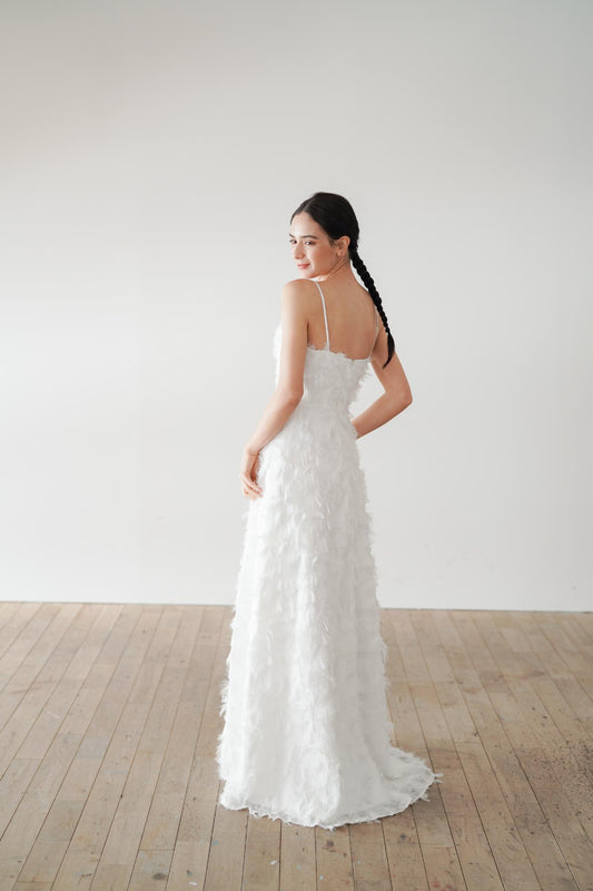 chériru【ウェディングドレス レンタル】