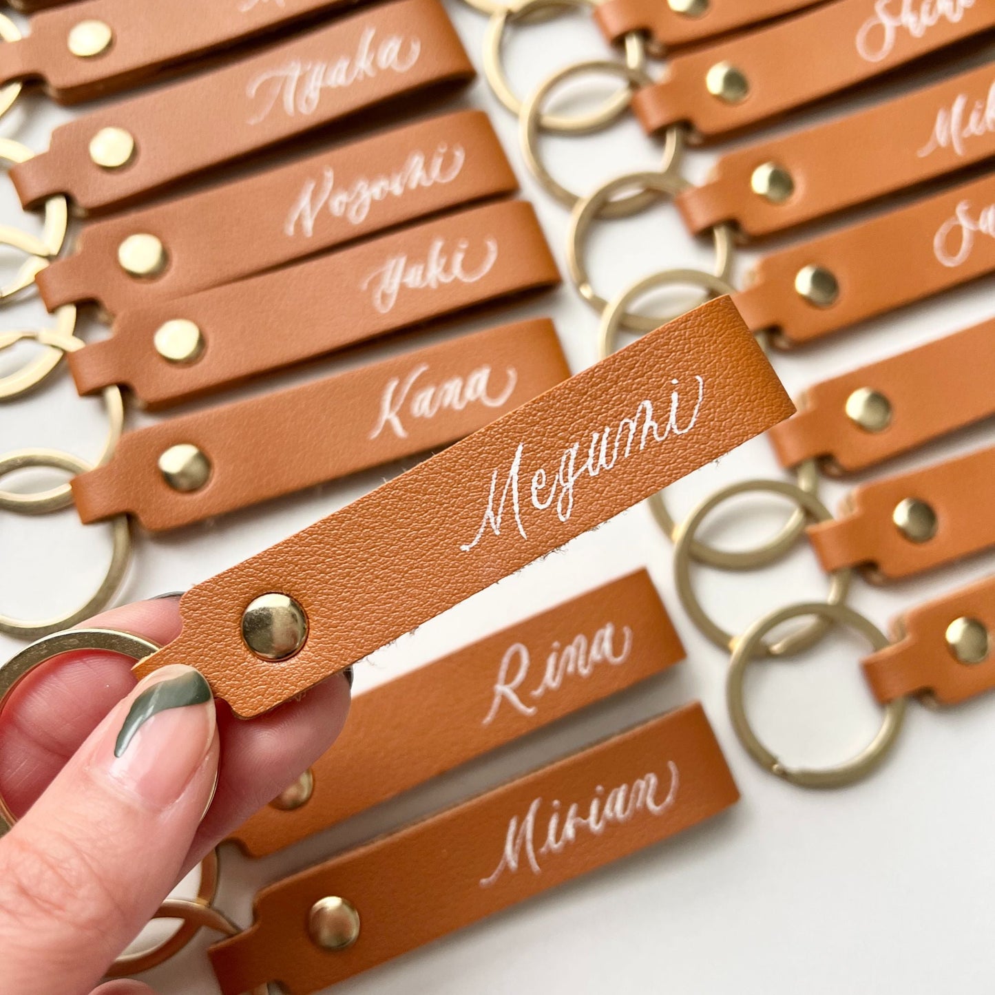 レザーストラップ席札【結婚式 ペーパー 席札】