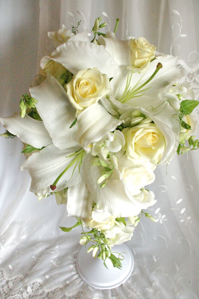 【生花】オーダーメイド/ オーバルブーケ・ティアドロップブーケ[セットプランAudrey] 【結婚式 フラワー 生花 ブーケ ブートニア オーダーメイド】