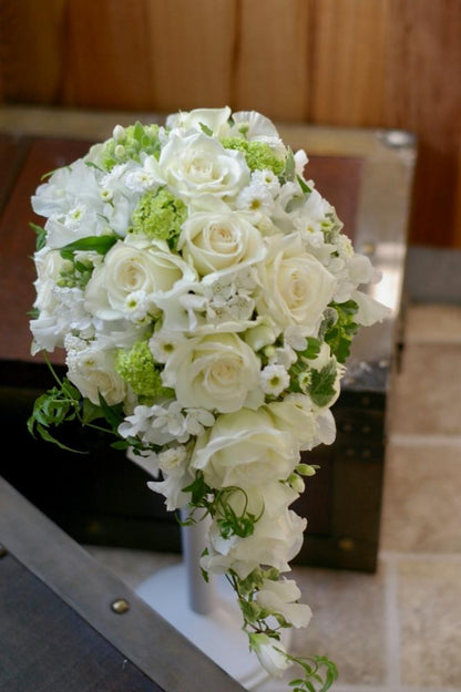 【生花】オーダーメイド/ オーバルブーケ・ティアドロップブーケ[セットプランAudrey] 【結婚式 フラワー 生花 ブーケ ブートニア オーダーメイド】