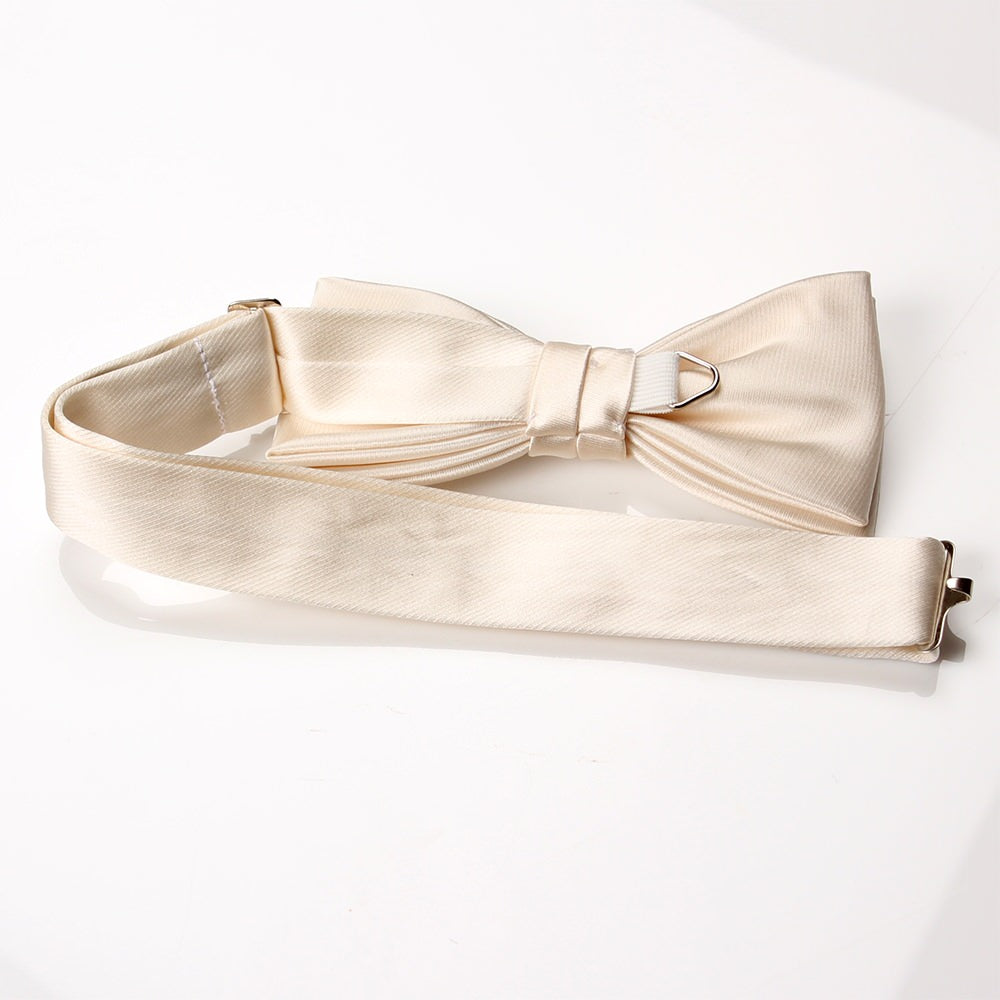 【蝶ネクタイ オフホワイト】 高級素材 拝絹地 使用 【結婚式 蝶ネクタイ】