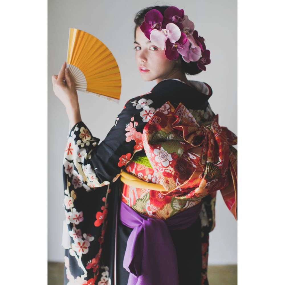 黒地手刺繍梅に鼓 【結婚式 和装 引き振袖 レンタル】