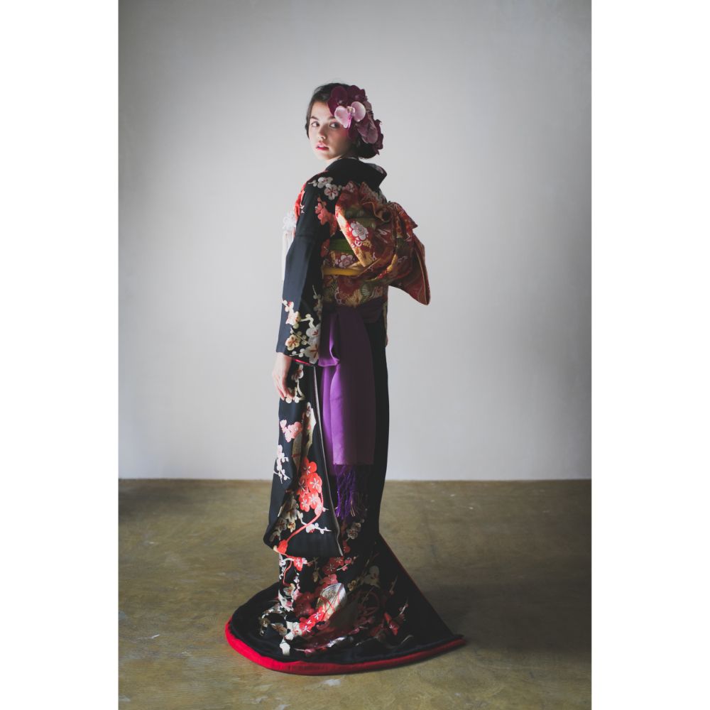 黒地手刺繍梅に鼓 【結婚式 和装 引き振袖 レンタル】