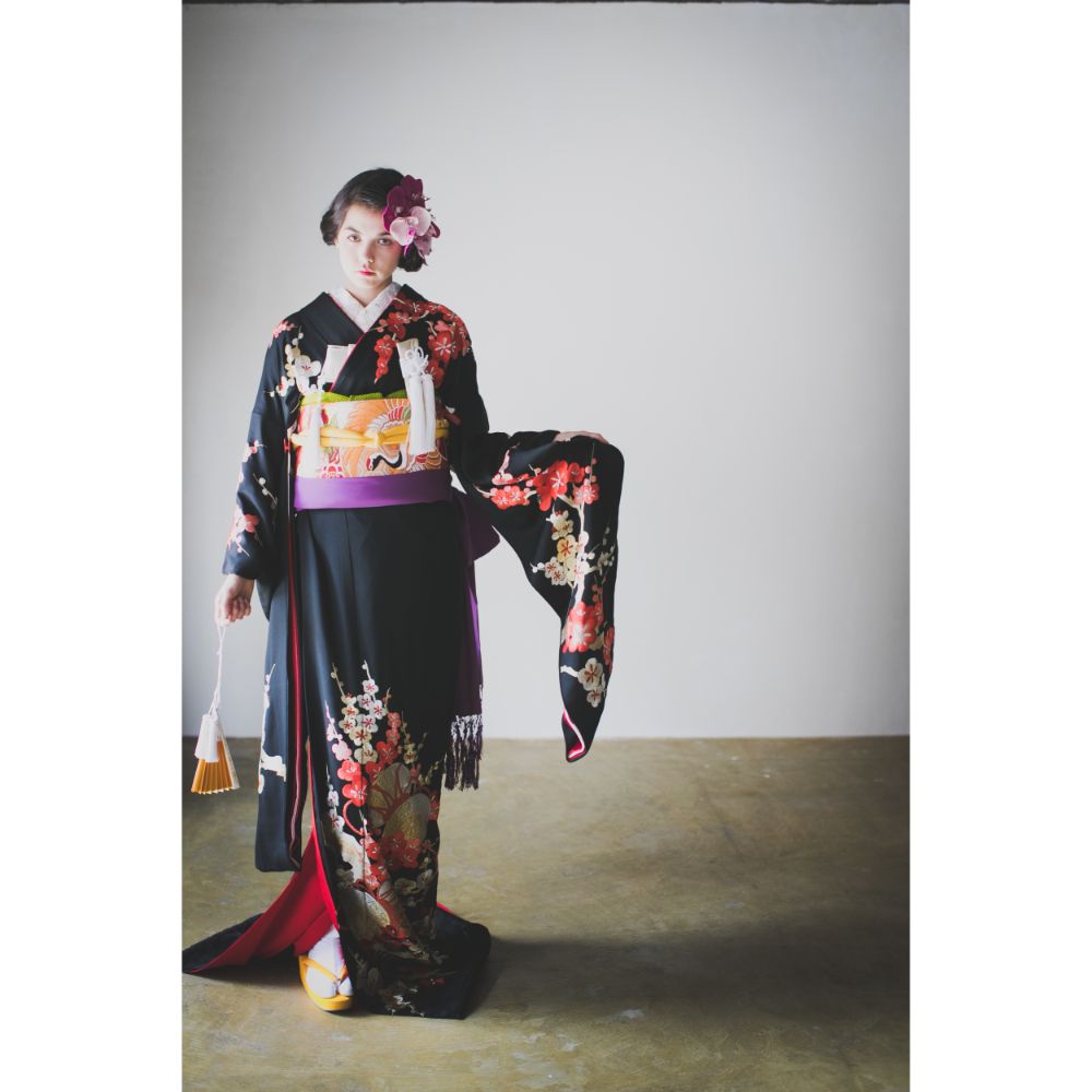 黒地手刺繍梅に鼓 【結婚式 和装 引き振袖 レンタル】