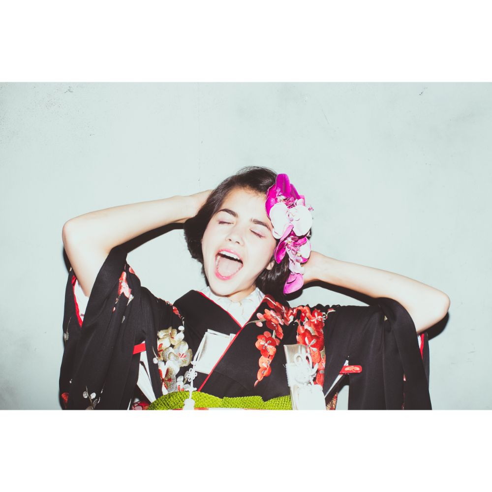 黒地手刺繍梅に鼓 【結婚式 和装 引き振袖 レンタル】