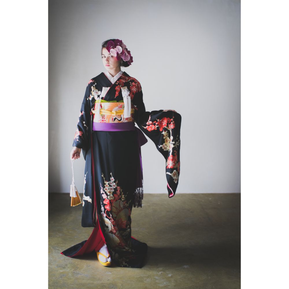 黒地手刺繍梅に鼓 【結婚式 和装 引き振袖 レンタル】