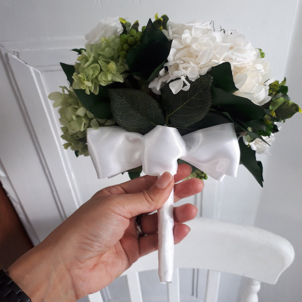 【プリザーブド】ラウンドブーケ(ホワイト) 【結婚式 フラワー ドライフラワー ブーケ ブートニア】