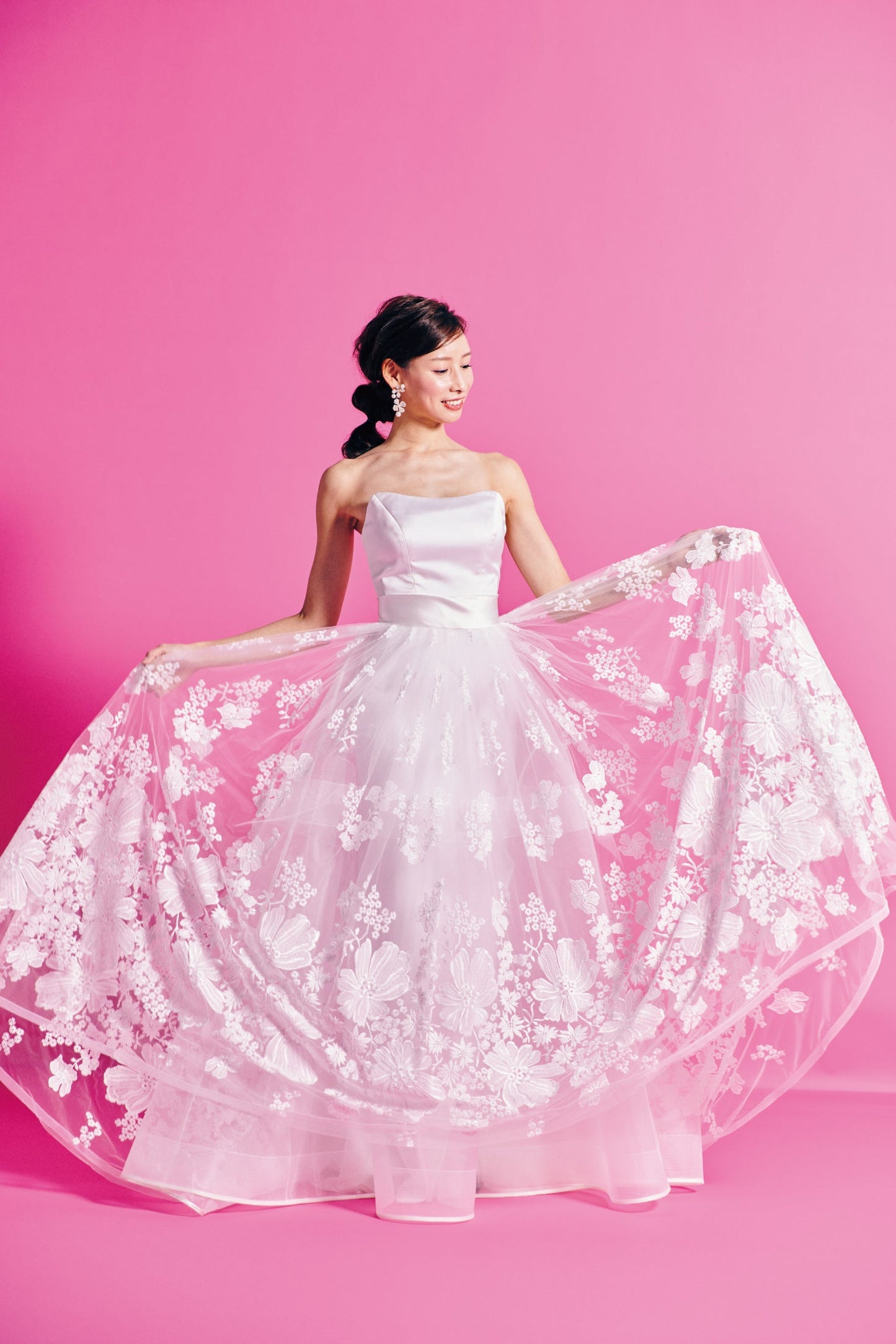Fiorina フィオリーナ【 ウエディングドレス レンタル 】Aライン スレンダー2wayドレスフラワーレース 【結婚式】