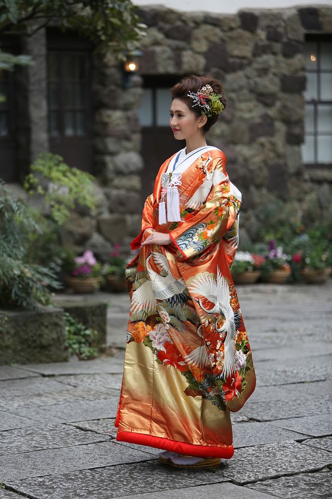 黄金棚緋喜:着付け1点(お引上げ込) 【結婚式 和装 色打掛 レンタル】