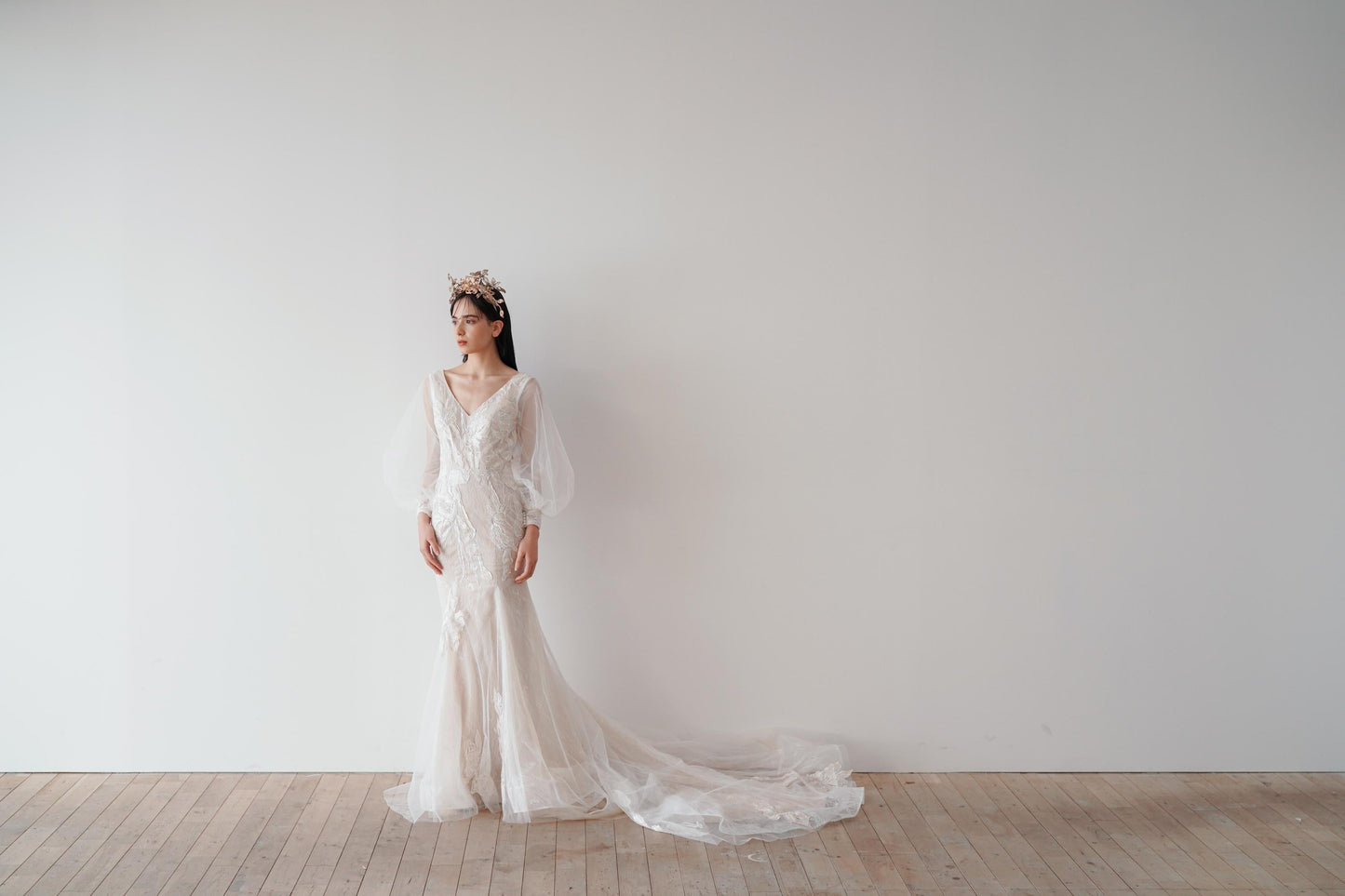 Revreel【ウェディングドレス レンタル】