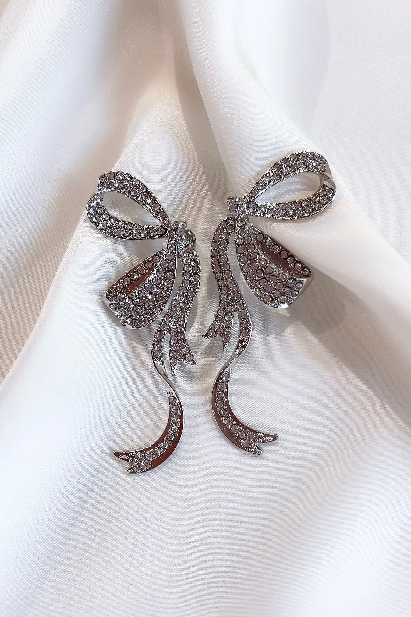 【イヤリングコンバーター対応】クリスタルリボンピアス~ブライダルピアス~ ≪CP-22≫【結婚式 ピアス イヤリング】