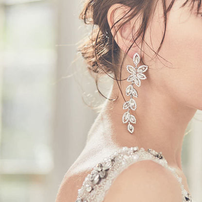 クリスタルピアス/イヤリング silver ~ブライダルピアス/ブライダルイヤリング~ 【結婚式 ピアス イヤリング】