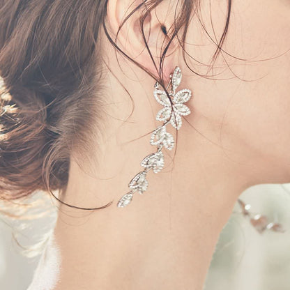 クリスタルピアス/イヤリング silver ~ブライダルピアス/ブライダルイヤリング~ 【結婚式 ピアス イヤリング】