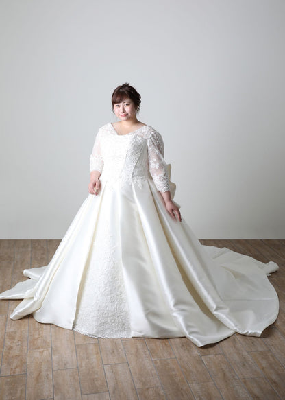 Classico ～クラシコ～ 【ウェディングドレス レンタル】