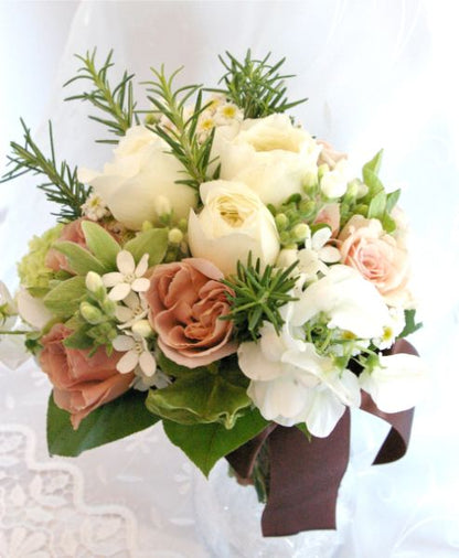 【生花】オーダーメイド/クラッチブーケ(ラウンド)[セットプランClaire01] 【結婚式 フラワー 生花 ブーケ ブートニア オーダーメイド】